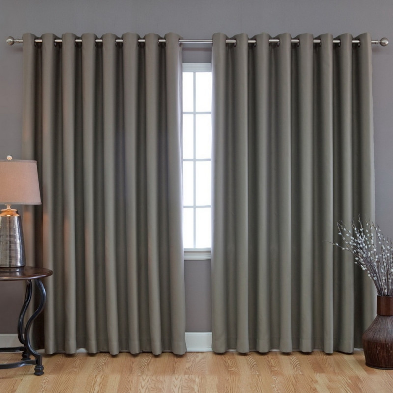 Việc kéo rèm cửa sẽ giúp gia đình bạn có thể giảm khoảng 7% chi phí trên hóa đơn tiền điện và giúp nhiệt độ căn phòng luôn ở mức thấp