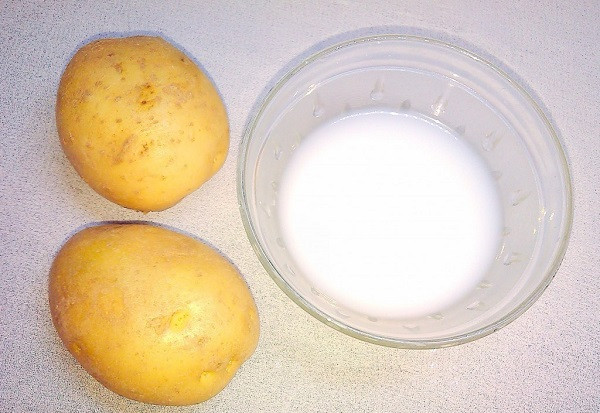 Cách làm trắng da đơn giản tại nhà bằng khoai tây và sữa tươi