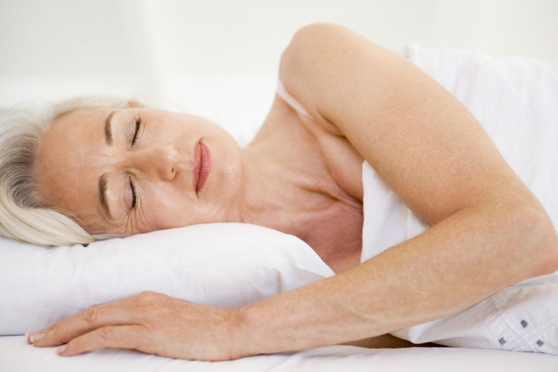 Không chỉ riêng chế độ dinh dưỡng mà ngủ đủ giấc cũng là một trong những lý do giúp cải thiện trí nhớ vô cùng hiệu quả.