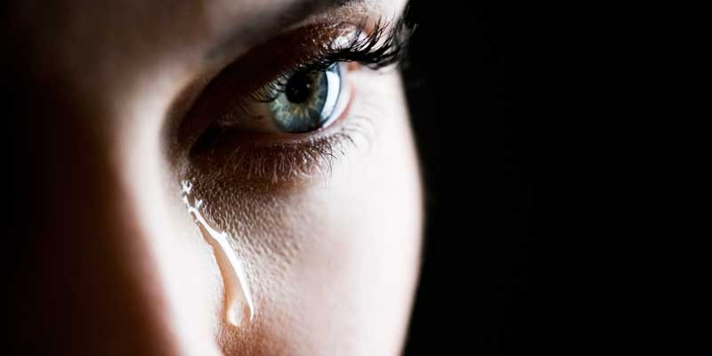 Đừng làm cho phụ nữ phải khóc