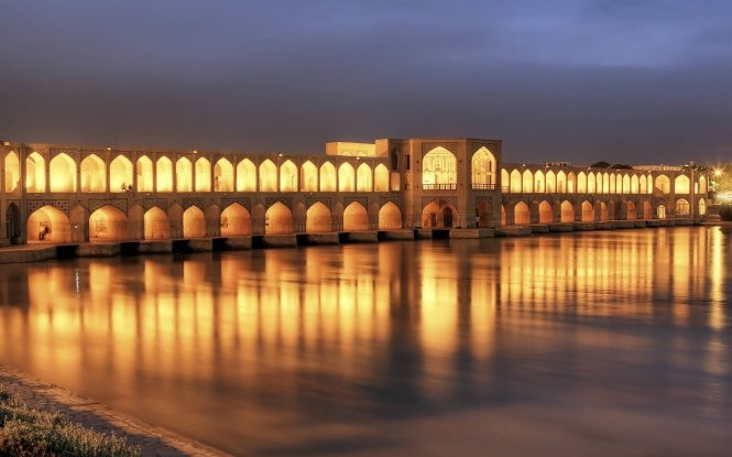 Cầu Khaju tại Iran
