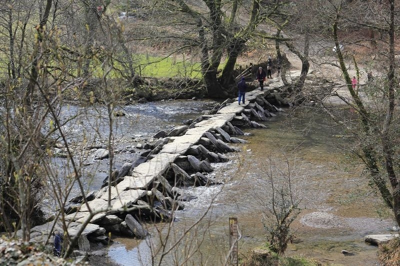Cầu Tarr Steps ở Vương quốc Anh