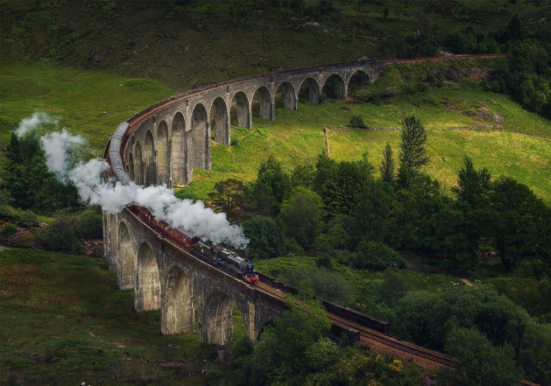 Cây cầu huyền bí đã từng xuất hiện trong bộ phim nổi tiếng Harry Potter