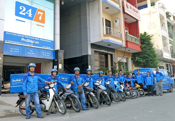 Đội ngũ giao hàng tận nơi