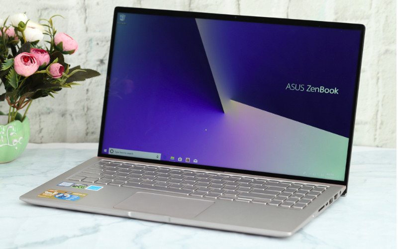 Laptop Asus ZenBook UX533FD i5 8265U/8GB/256GB/2GB GTX1050/Túi/Win10 (A9091T)