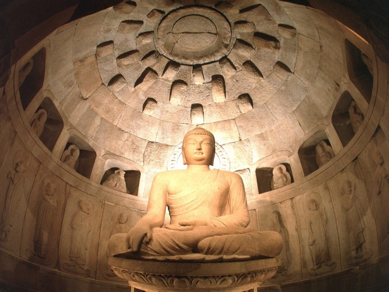 Tượng Phật tinh xảo tại Thạch Quật am Seokguram.