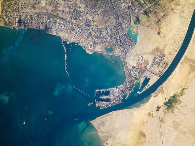 Kênh Suez nhìn từ trên cao