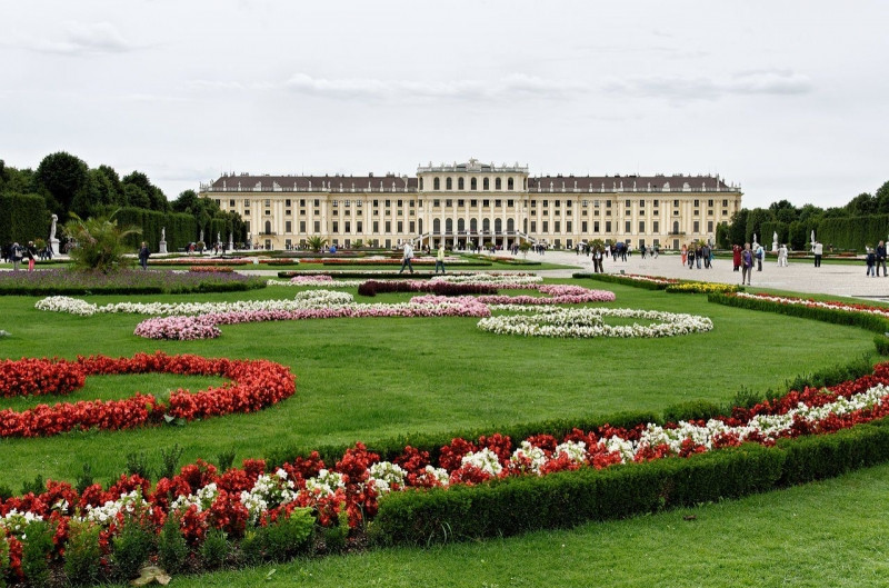 Cung điện Schönbrunn Palace