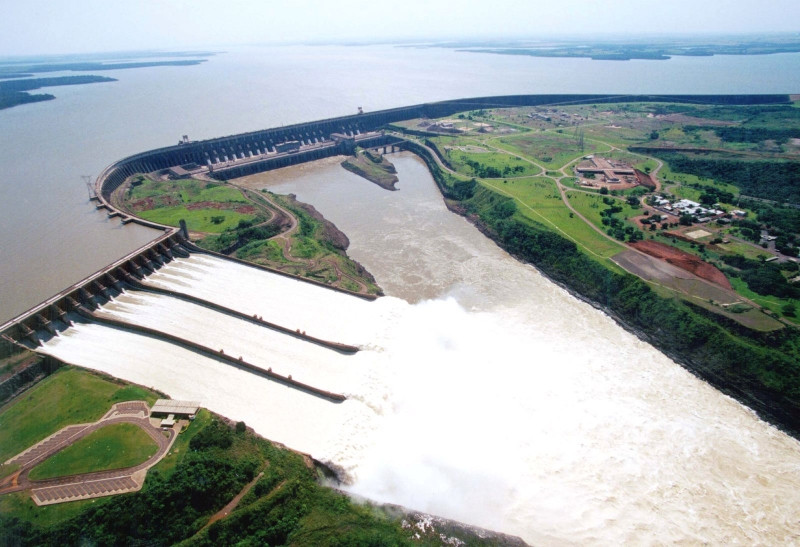 Đập Itaipu (Brazil - Paraguay)