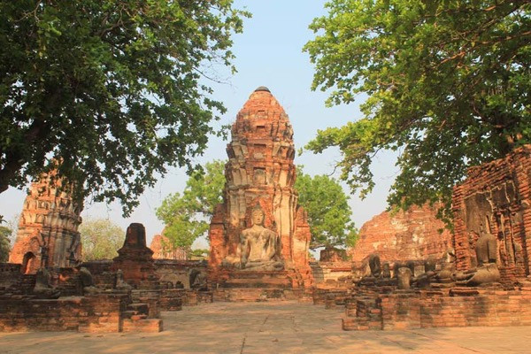 Thành phố lịch sử Ayutthaya còn gọi là thành phố phật giáo