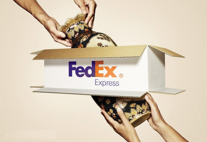 FedEx là trong những một công ty cung cấp dịch vụ chuyển phát nhanh