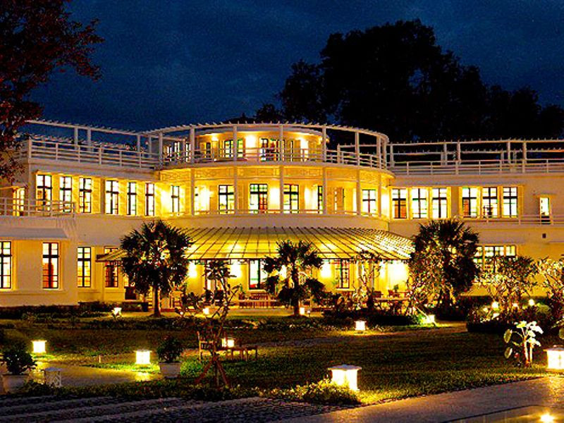 Khách sạn La Residence Huế là một trong những khách sạn của Hương Giang Tourist