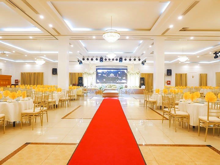 Không gian tổ chức tiệc cưới của nhà hàng Hương Sen.