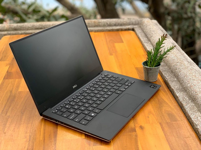 Laptop Triệu Gia