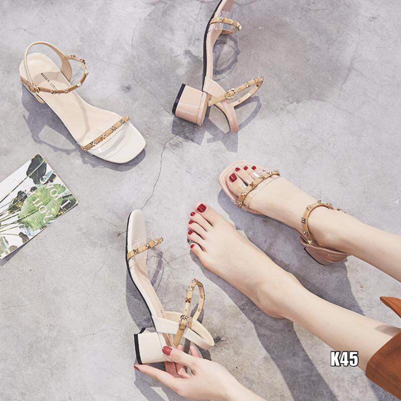 Giày nữ của GOBE chuyên cung cấp cho các nàng những đôi giày xinh nhất - yêu nhất với phong cách hơi hướng Hàn quốc