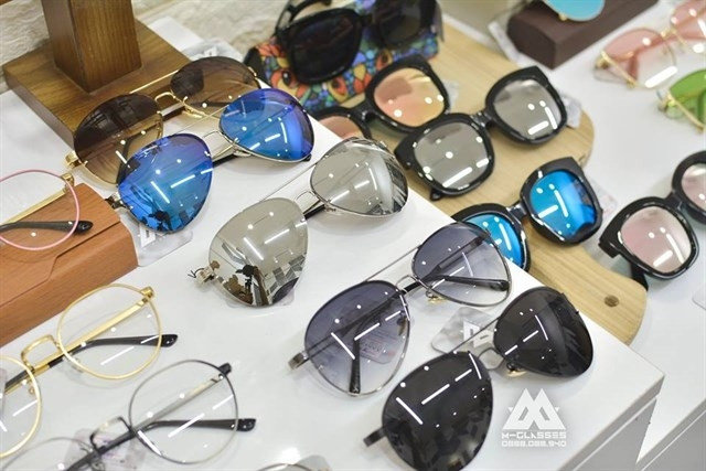 Một số mẫu kính mát đẹp - rẻ - độc tại Mắt kính Sài Gòn