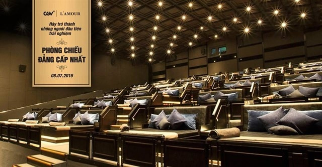 CGV là hệ thống rạp chiếu phim đầu tiên tại Việt Nam phòng chiếu L'amour với giường nằm sang trọng