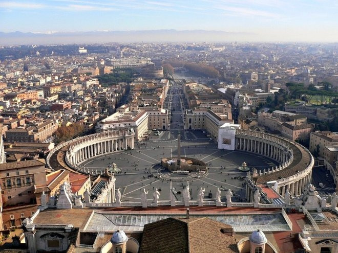 Vatican là quốc gia nhỏ nhất thế giới với diện tích khoảng 0,5km2