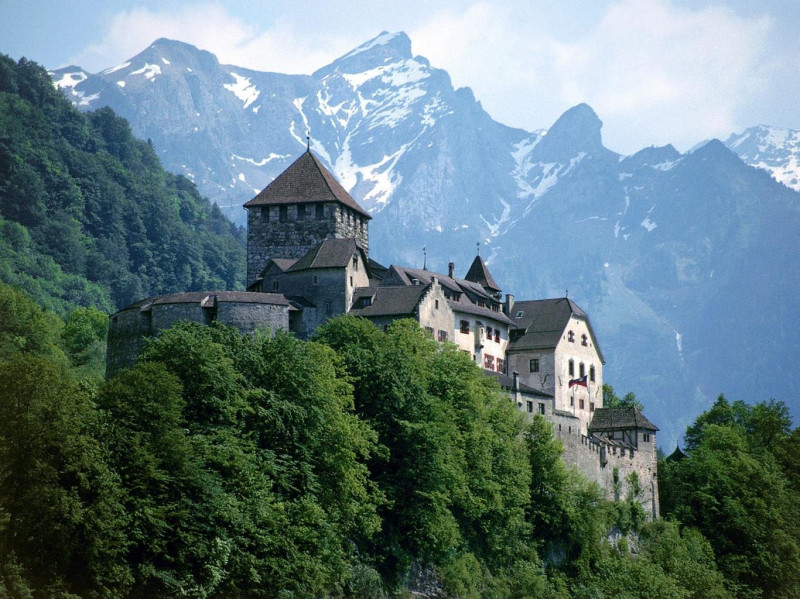 Liechtenstein: Quốc gia nhỏ, tầm vóc lớn