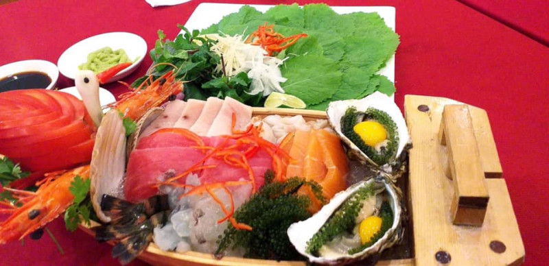 Món sashimi trang trí bắt mắt, hấp dẫn