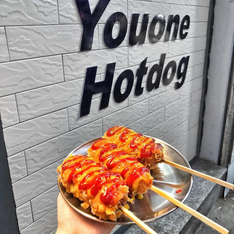 YouOne Hotdog mang đến cho bạn trải nghiệm tuyệt vời cùng sự biến tấu độc đáo của hotdog cùng xúc xích Hàn Quốc.