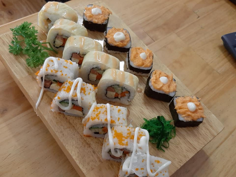 Sushi Viên Tự Chọn