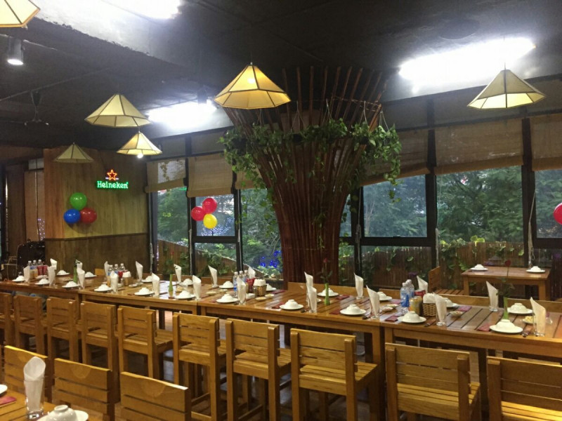 Không gian rộng rãi tại nhà hàng Sơn Thiên