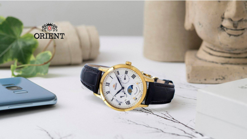 Sản phẩm đồng hồ nhà Hùng Hoa Watch cực kỳ đa dạng, kiểu dáng to nhỏ, kích thước khác nhau
