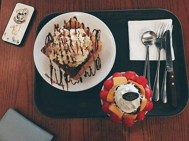 Tới Snow Island Coffee Bac Ninh, bạn sẽ như lạc vào thiên đường kem với vô vàn thực đơn hấp dẫn, ngon mắt.