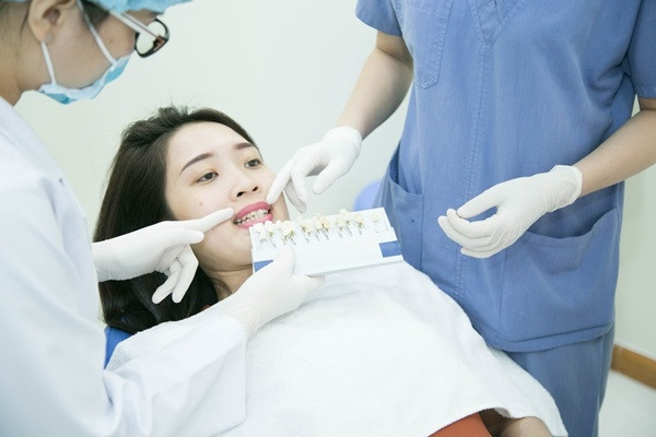 Nha khoa KIM là địa chỉ nha khoa uy tín hàng đầu trong việc thực hiện dịch vụ bọc răng sứ thẩm mỹ.