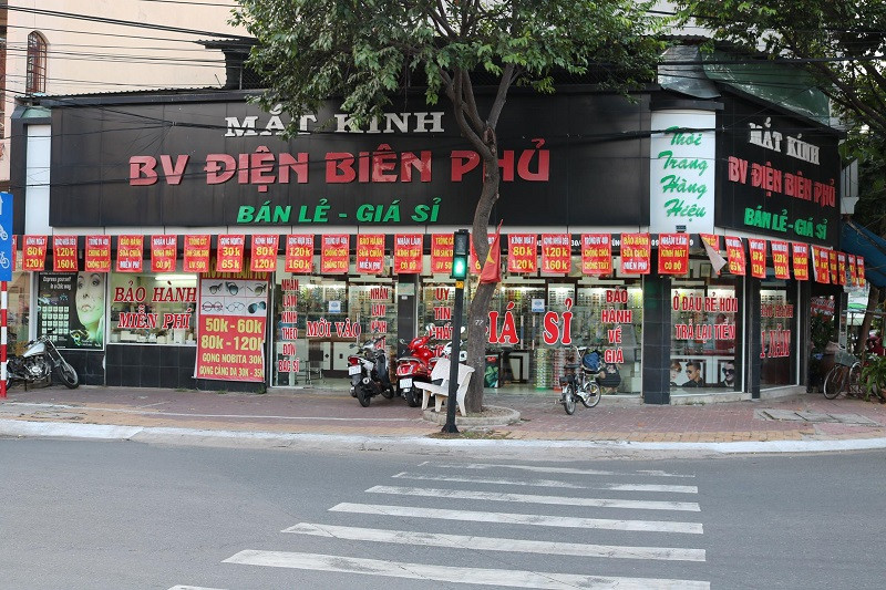 Mắt Kính Điện Biên Phủ