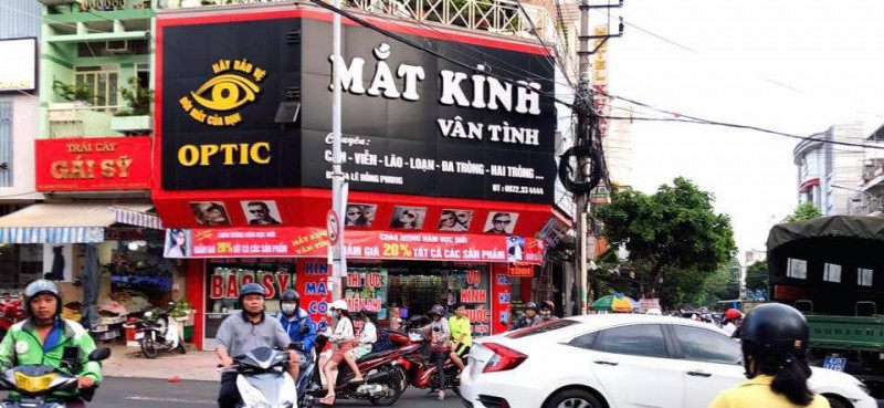 Mắt kính thời trang Vân Tình