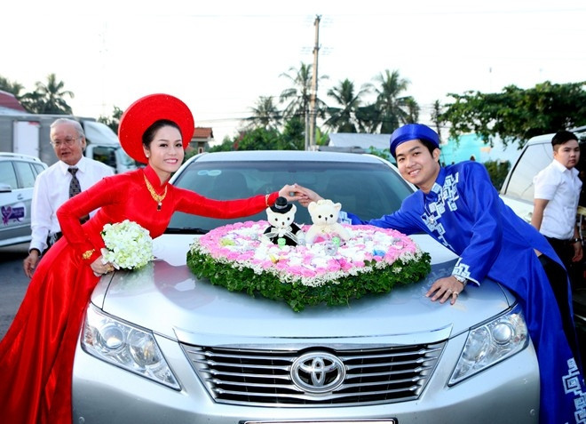Phước Thái chuyên cung câp các loại xe cưới, xe du lịch