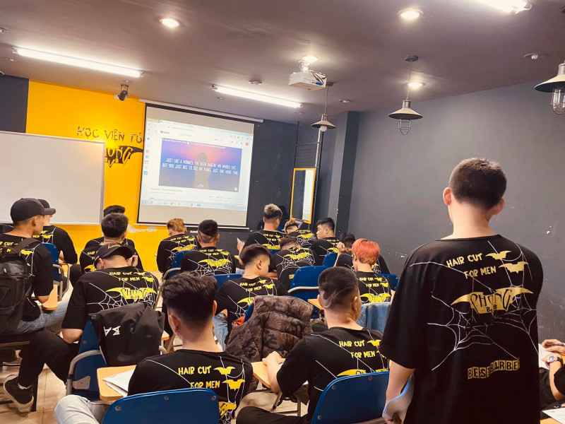 Học Viện Tóc Nam Phong BvB