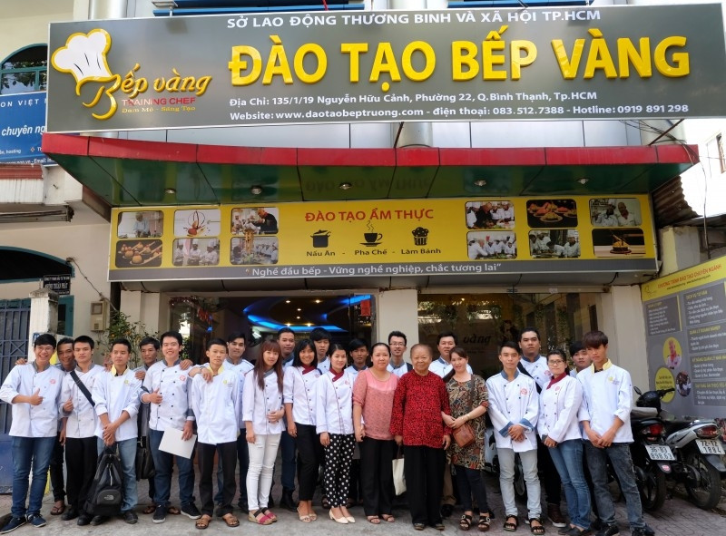 Đào Tạo Bếp Vàng hiện đang nằm trong top các Trung tâm dạy pha chế uy tín nhất tại Thành phố Hồ Chí Minh.