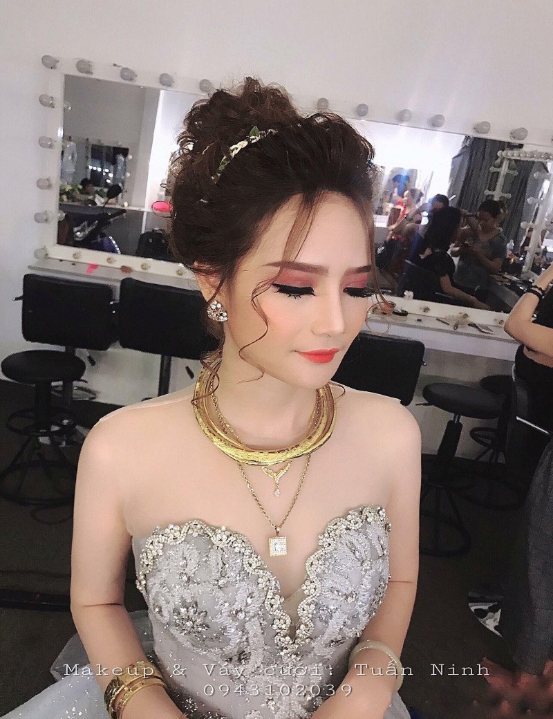 Tuấn Ninh make up