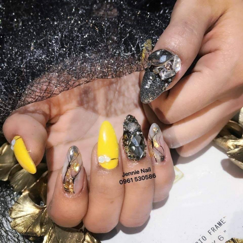 Jennie Nails