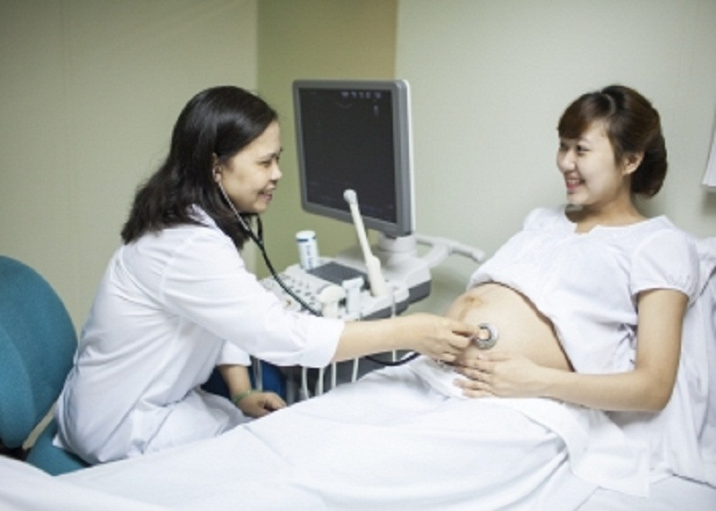 Khám thai tại khoa Sản của phòng khám.