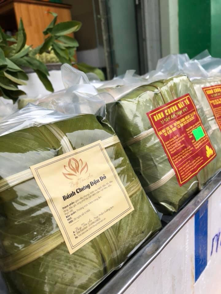 Bánh Chưng Đất Tổ - Di sản ẩm thực Việt được đóng gói cực kì tỉ mỉ