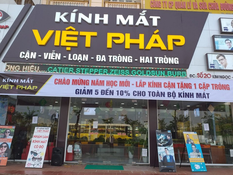Cửa hàng kính mắt Việt Pháp