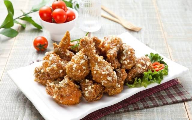 Ssal Chicken & Korea Restaurant Hoa Lan là nhãn hàng thức ăn nhanh đầu tiên của Hàn Quốc sử dụng bột gạo thay cho bột mì trong việc chế biến nhằm đảm bảo được khẩu vị cũng như sức khỏe của thực khách