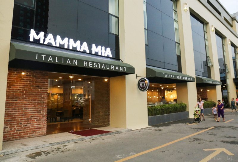 Mamma Mia là chuỗi nhà hàng và quán bar chuyên về ẩm thực Ý vô cùng nổi tiếng tại Hà Nội.