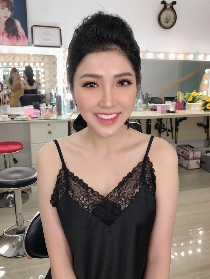 Chi Đinh Makeup Artist