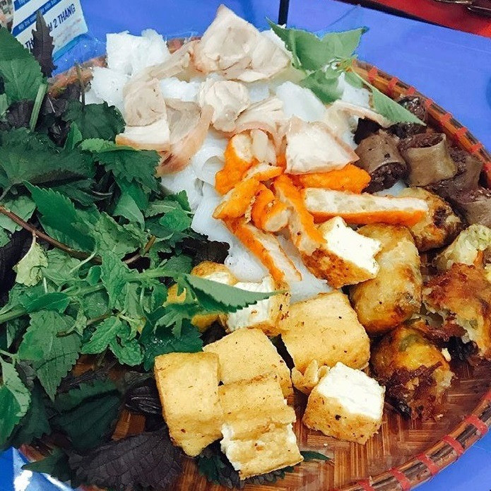 Bún đậu mắm tôm là món ăn đặc trưng của Hà Nội.