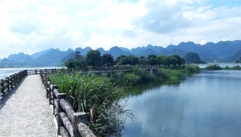 Hồ Tam Chúc