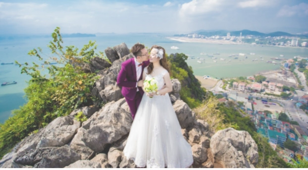 Chụp ảnh cưới tại đỉnh núi Bài Thơ