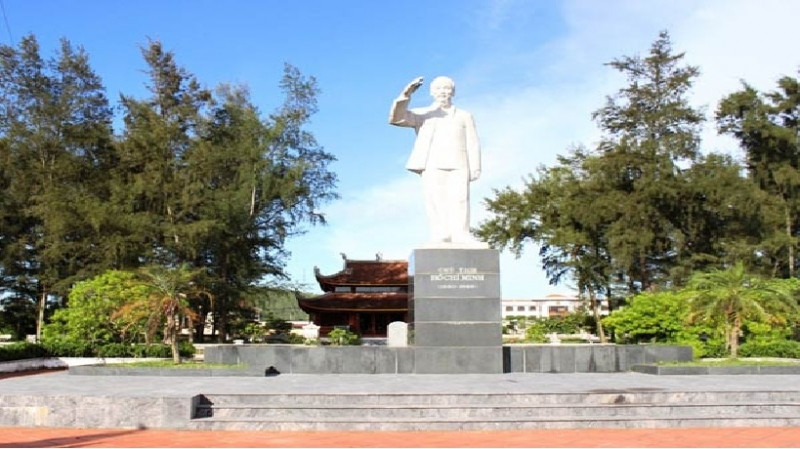 Khu di tích nhà lưu niệm Bác Hồ tại huyện đảo Cô Tô