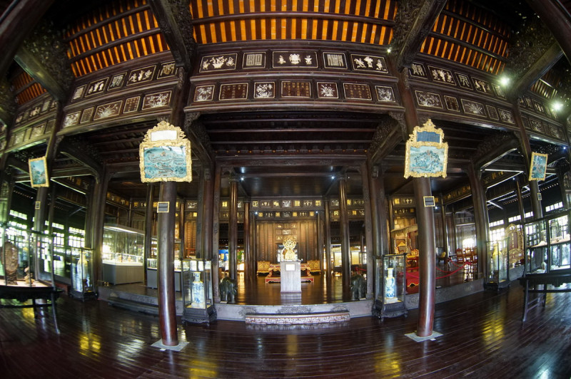 Bảo tàng cổ vật cung đình Huế