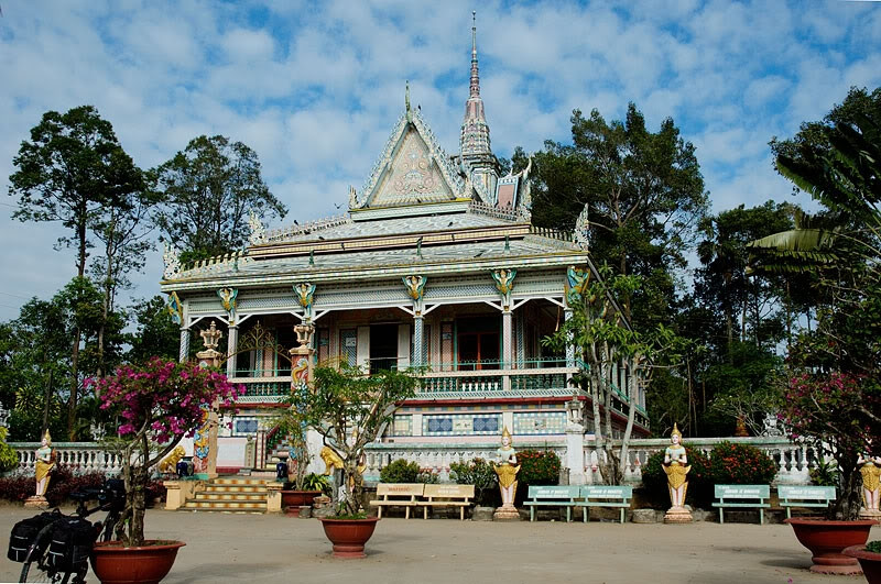Ngôi chùa thu hút du lịch trong lẫn ngoài nước bởi lối kiến trúc vô cùng độc đấo