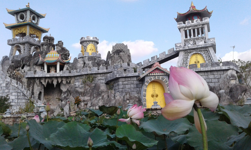 Chùa La Hán là một trong những ngôi chùa tiêu biểu của đồng bào người Hoa ở tỉnh Sóc Trăng
